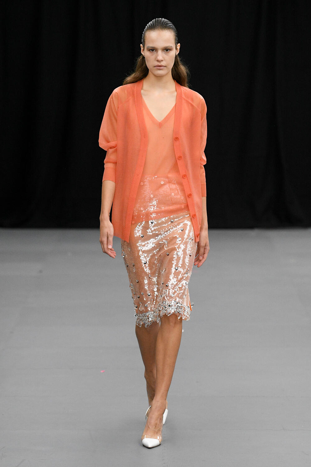 Look 10
