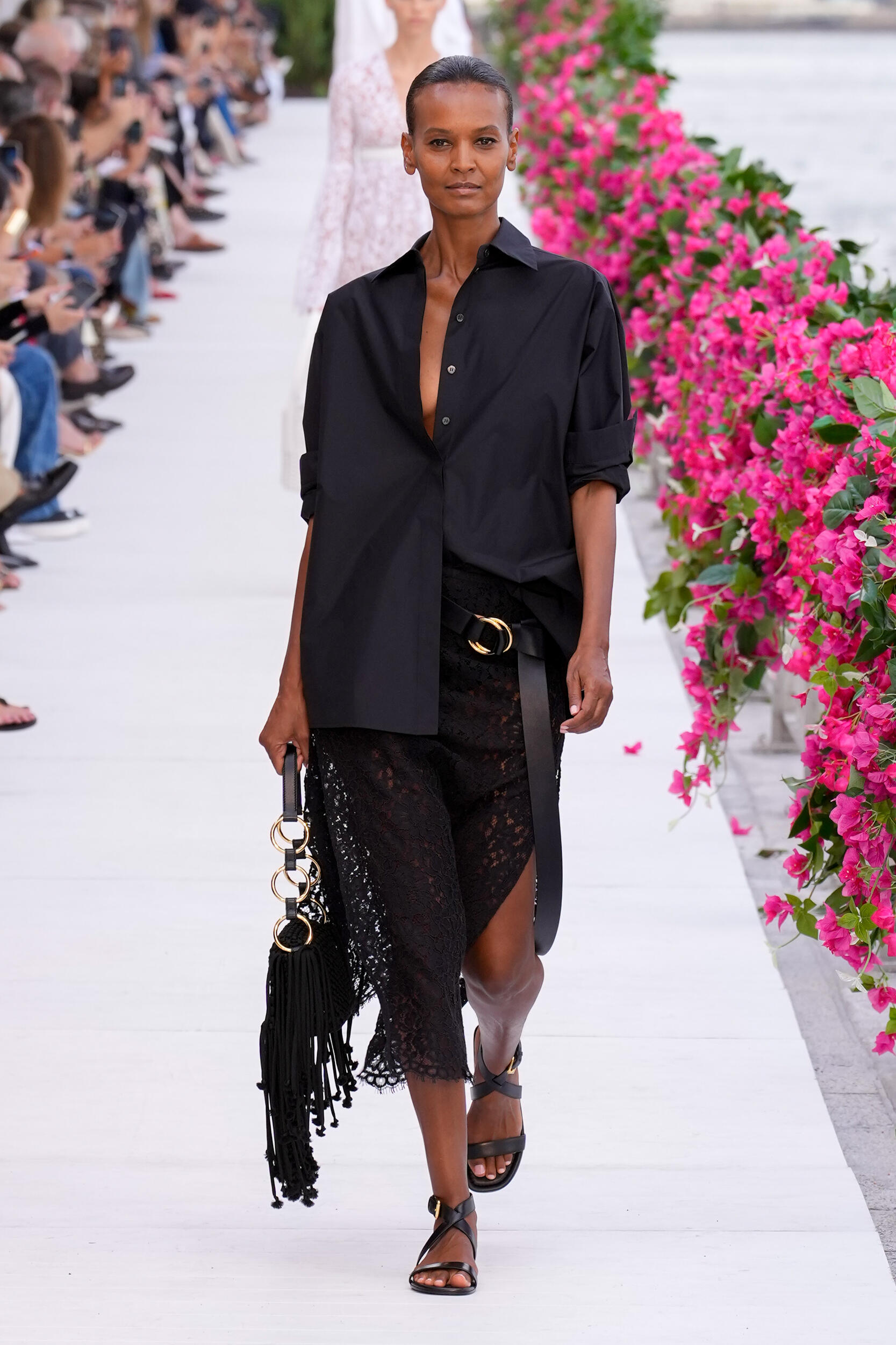 Look 10