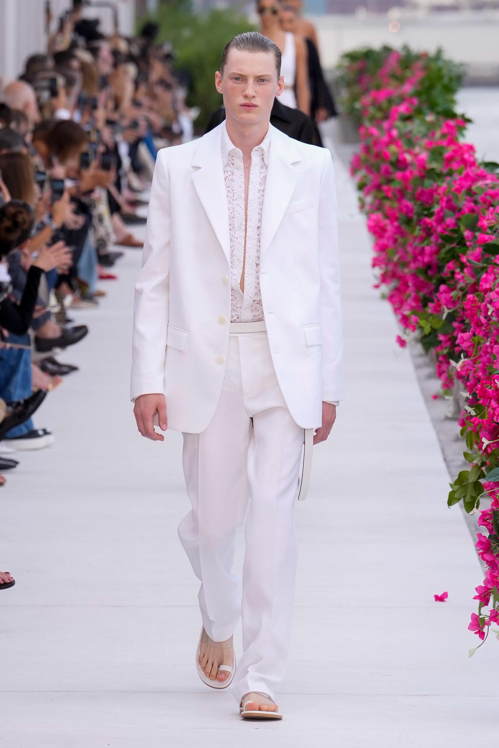 Look 12
