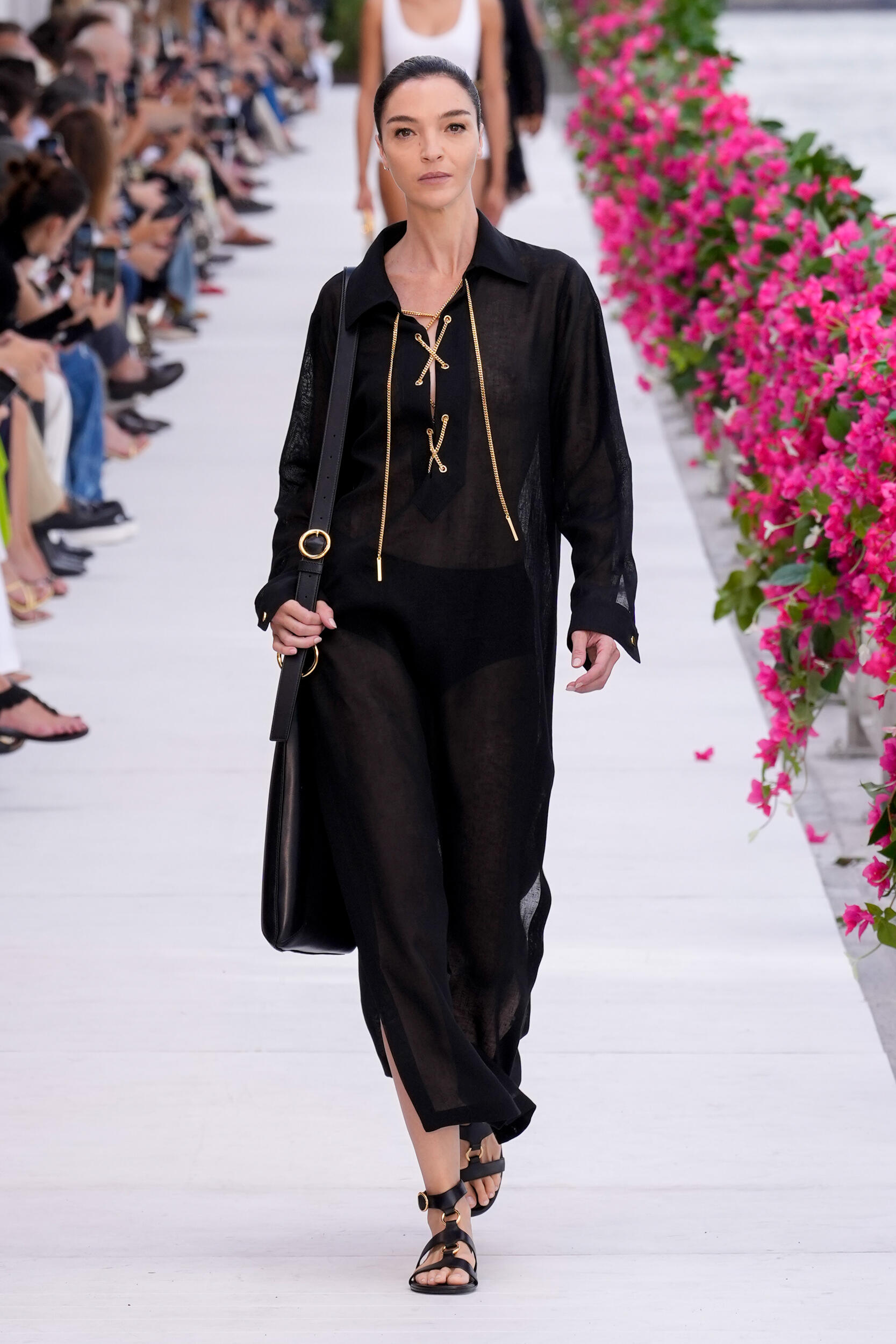 Look 13