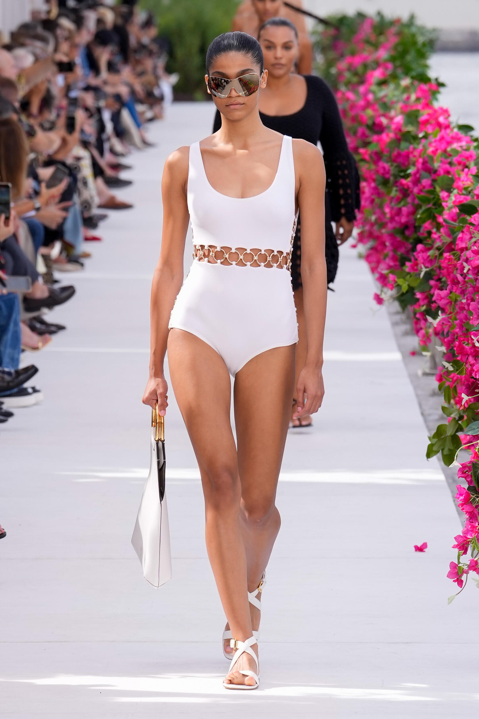 Look 14