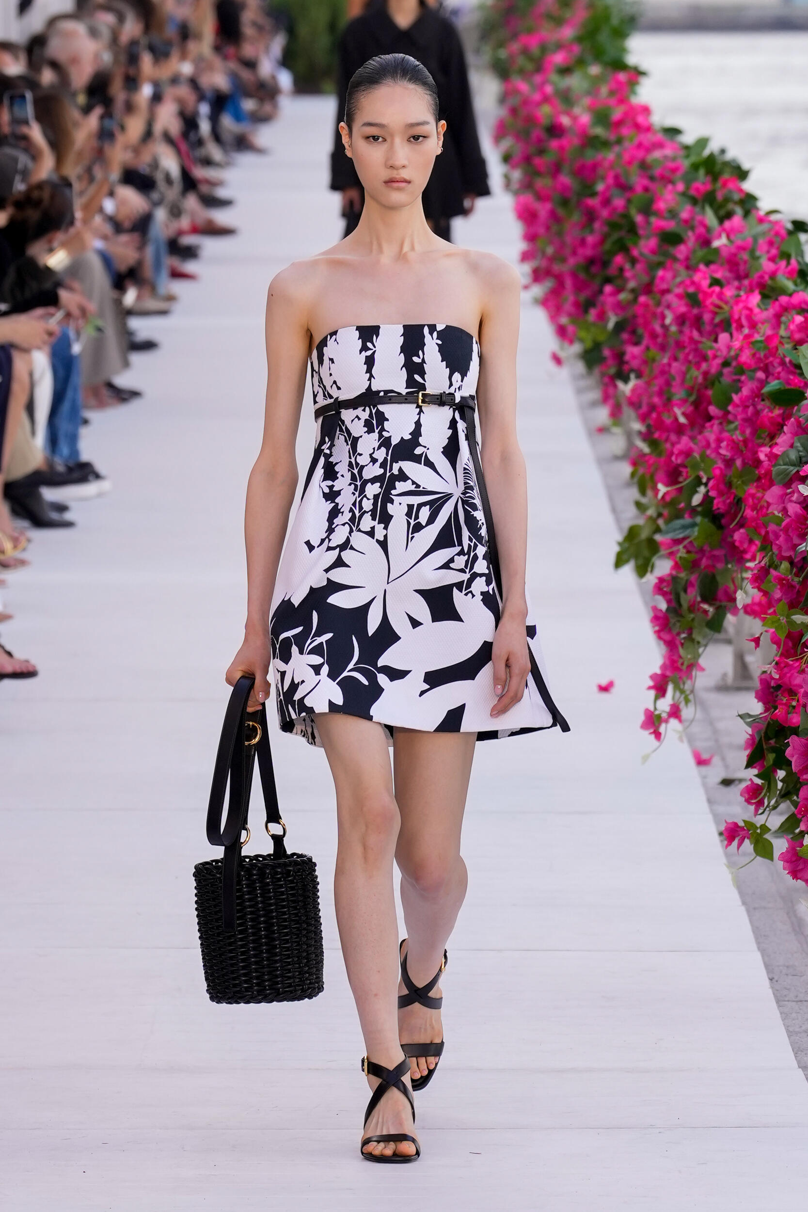 Look 44