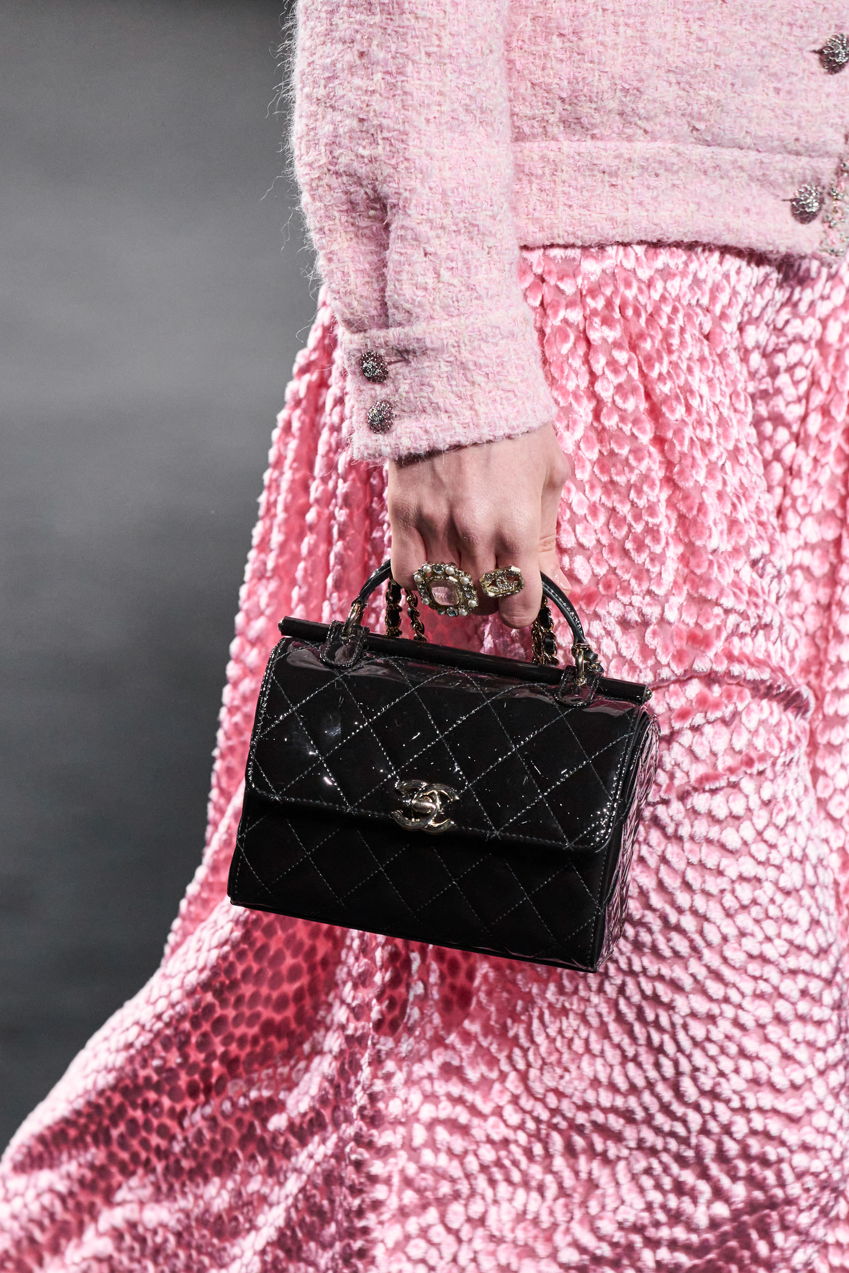 Accessories - Image 9