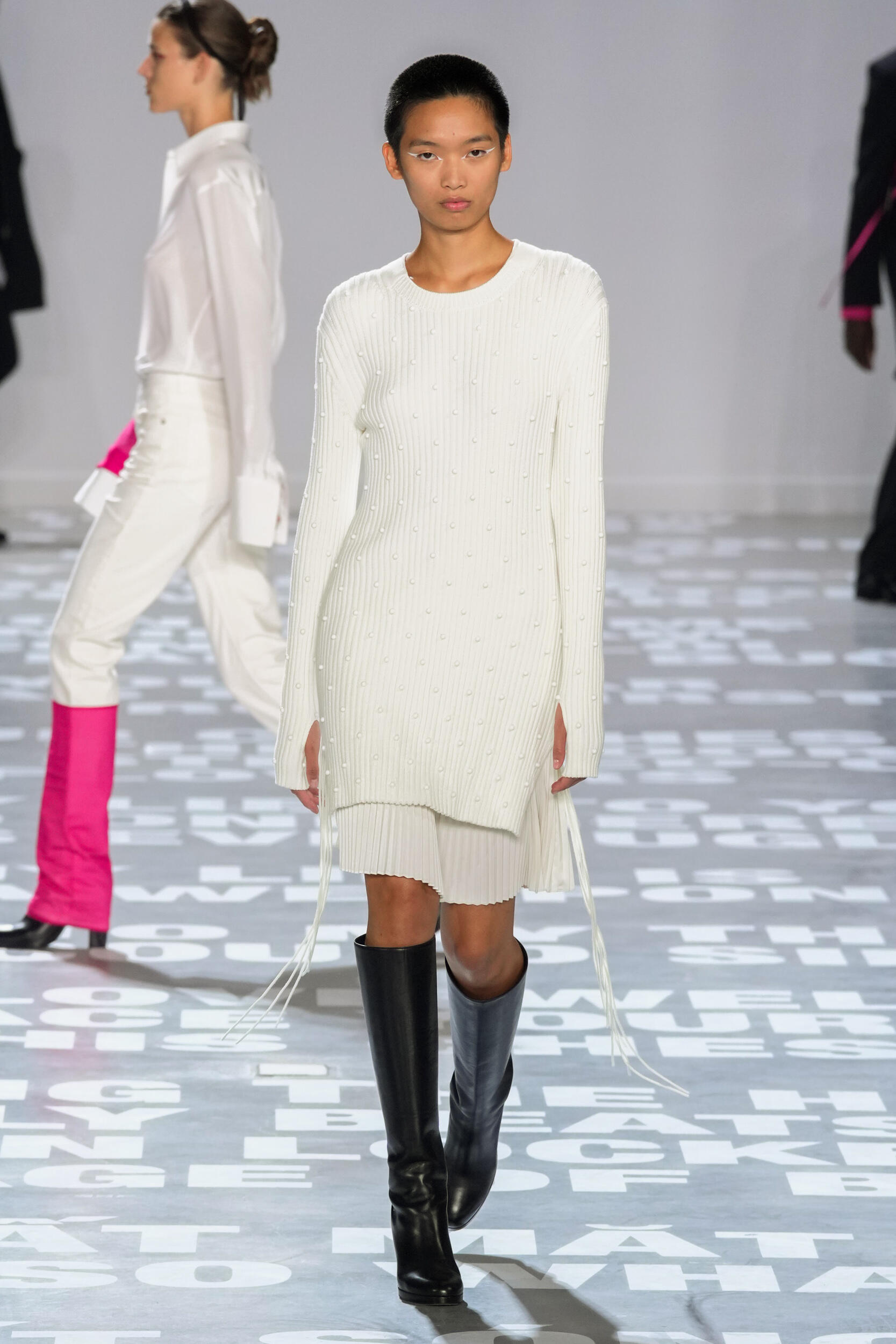 Look 11