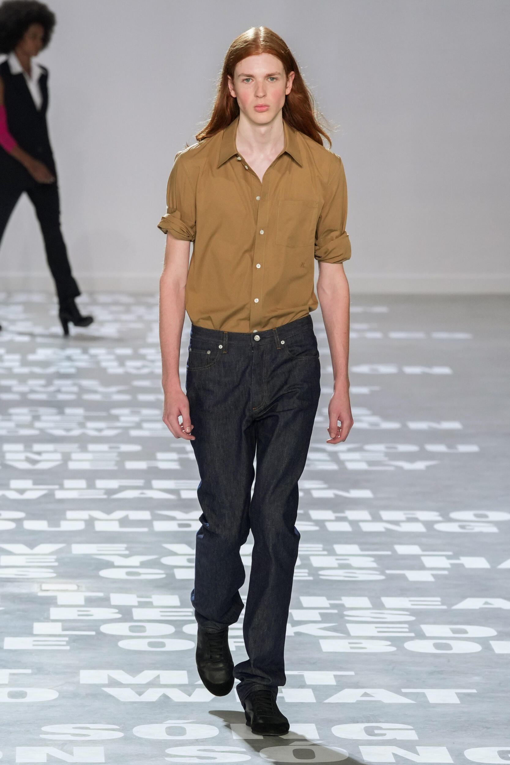 Look 16