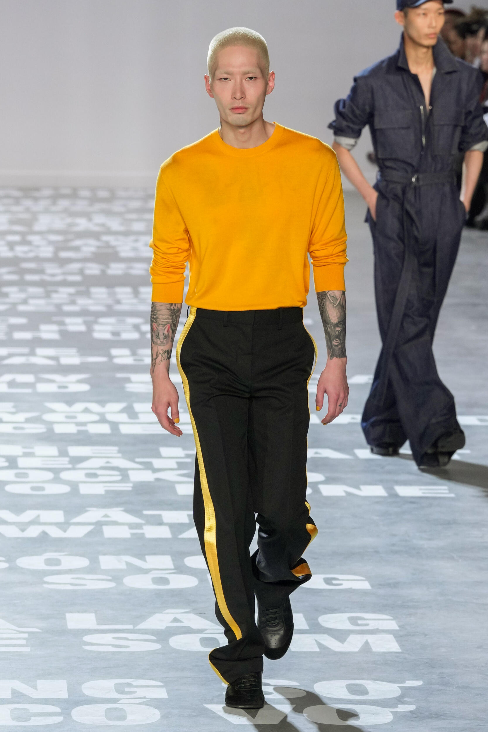 Look 18