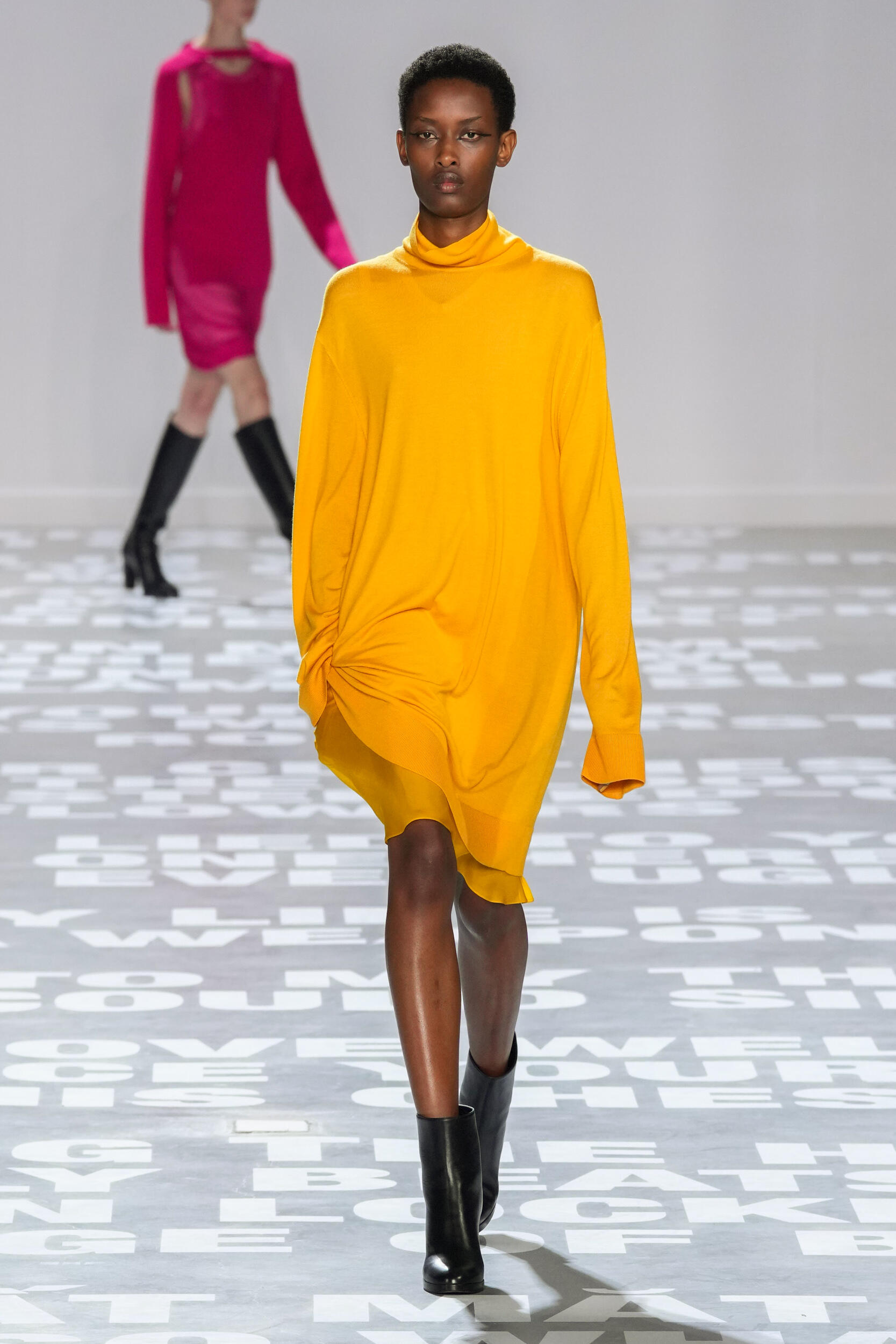 Look 19