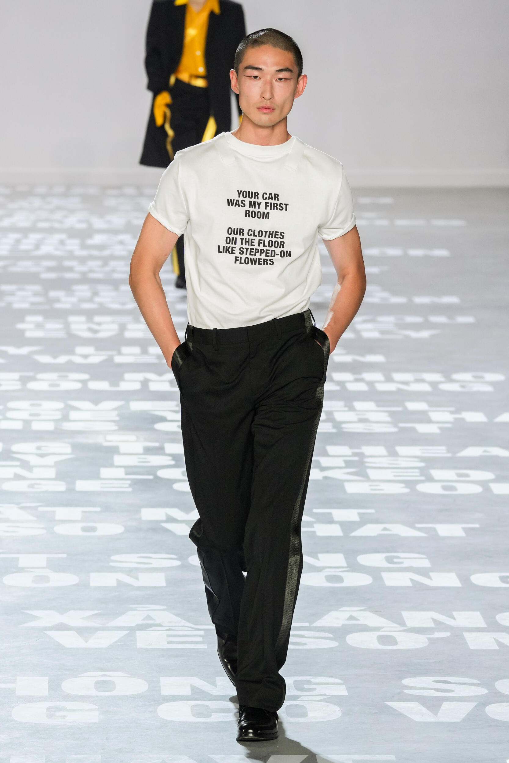 Look 25