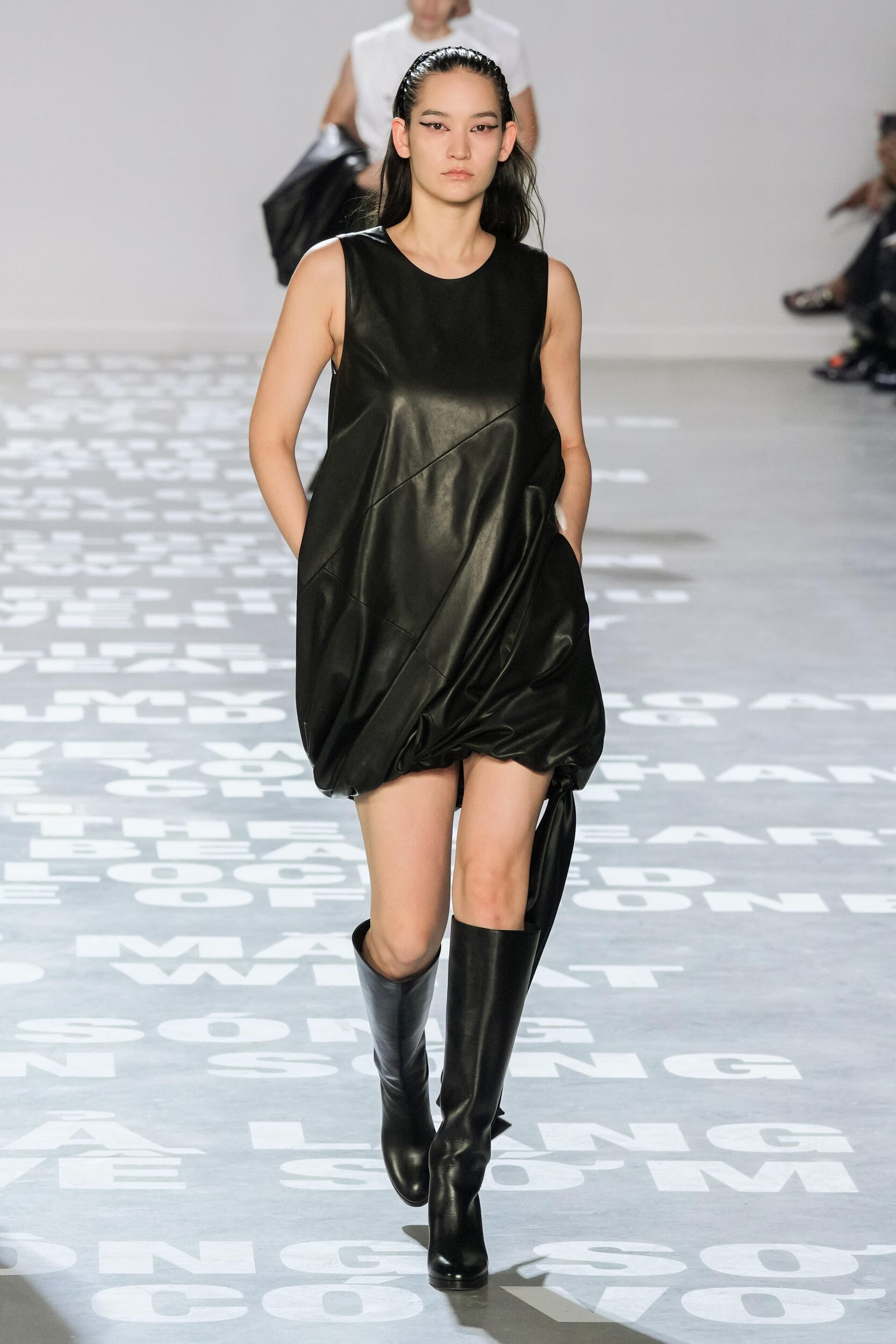 Look 27