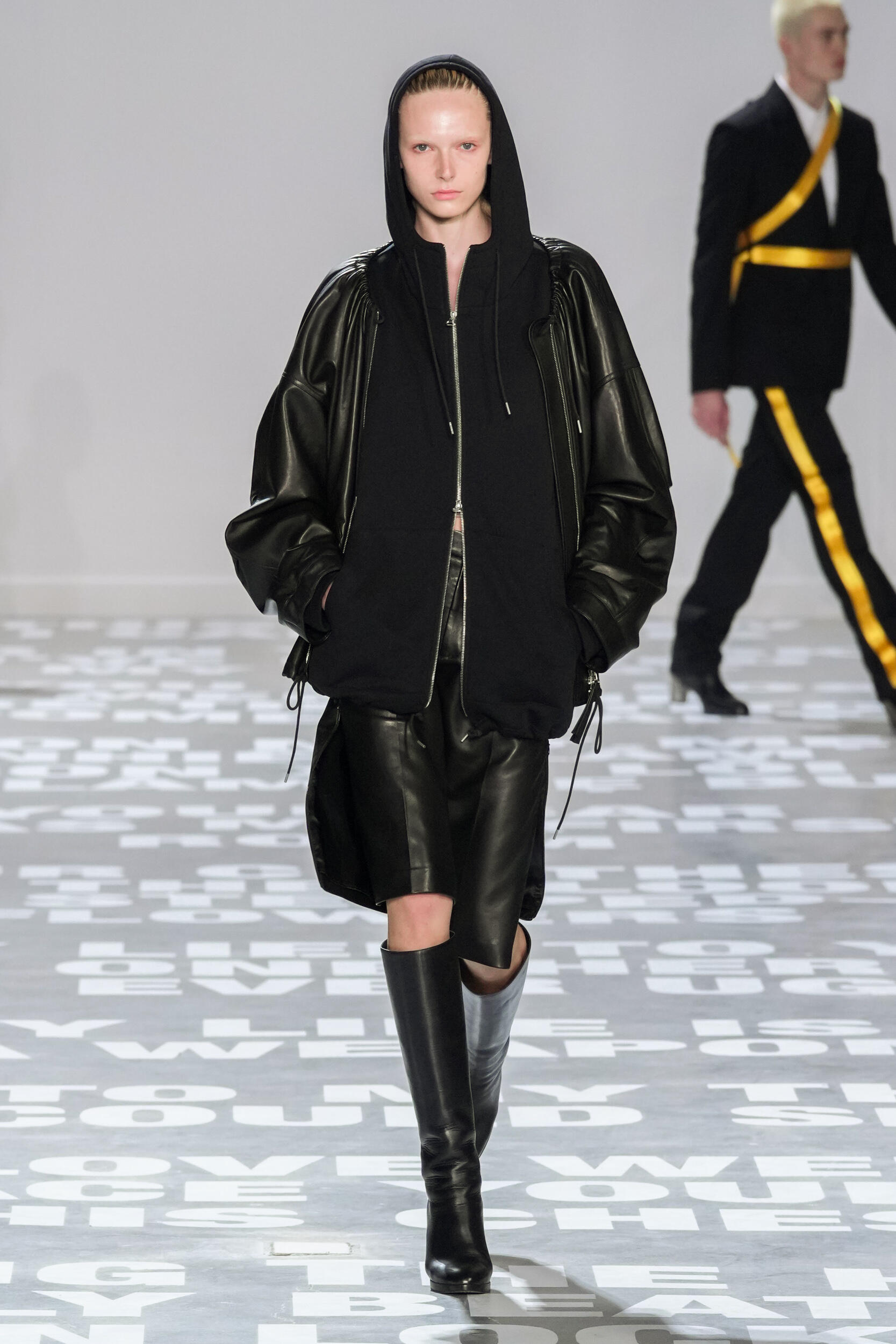 Look 28