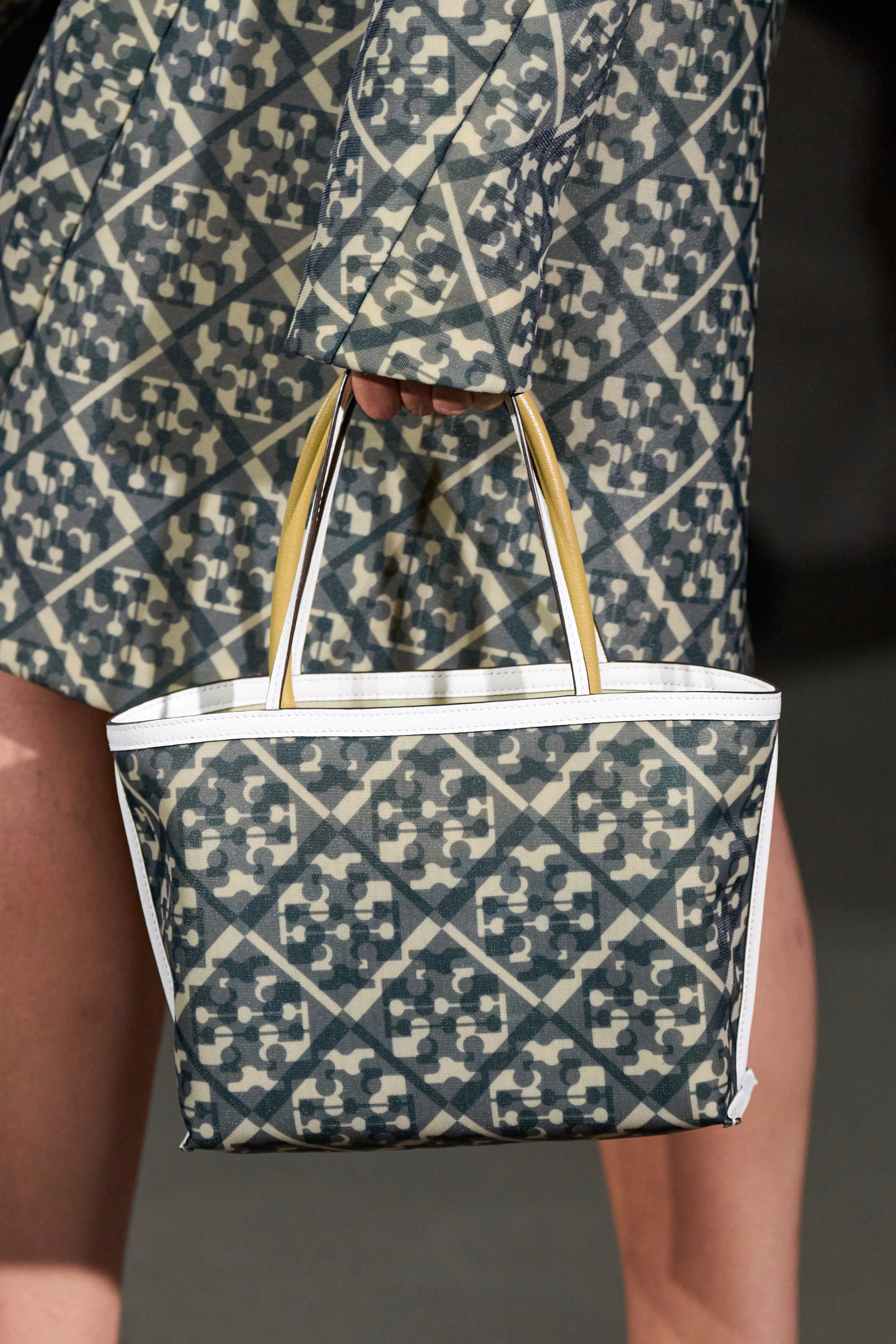 Accessories - Image 9
