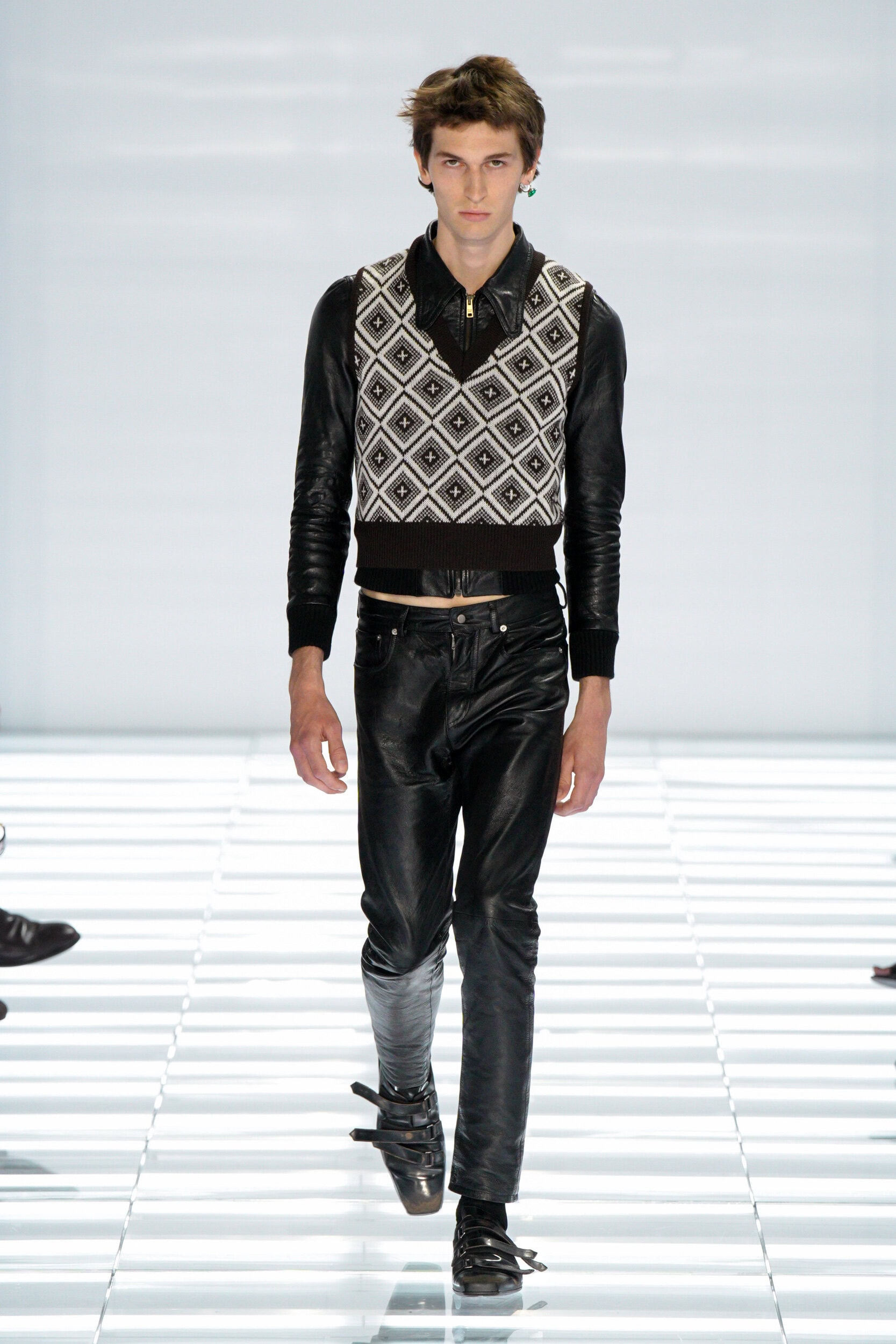 Look 7