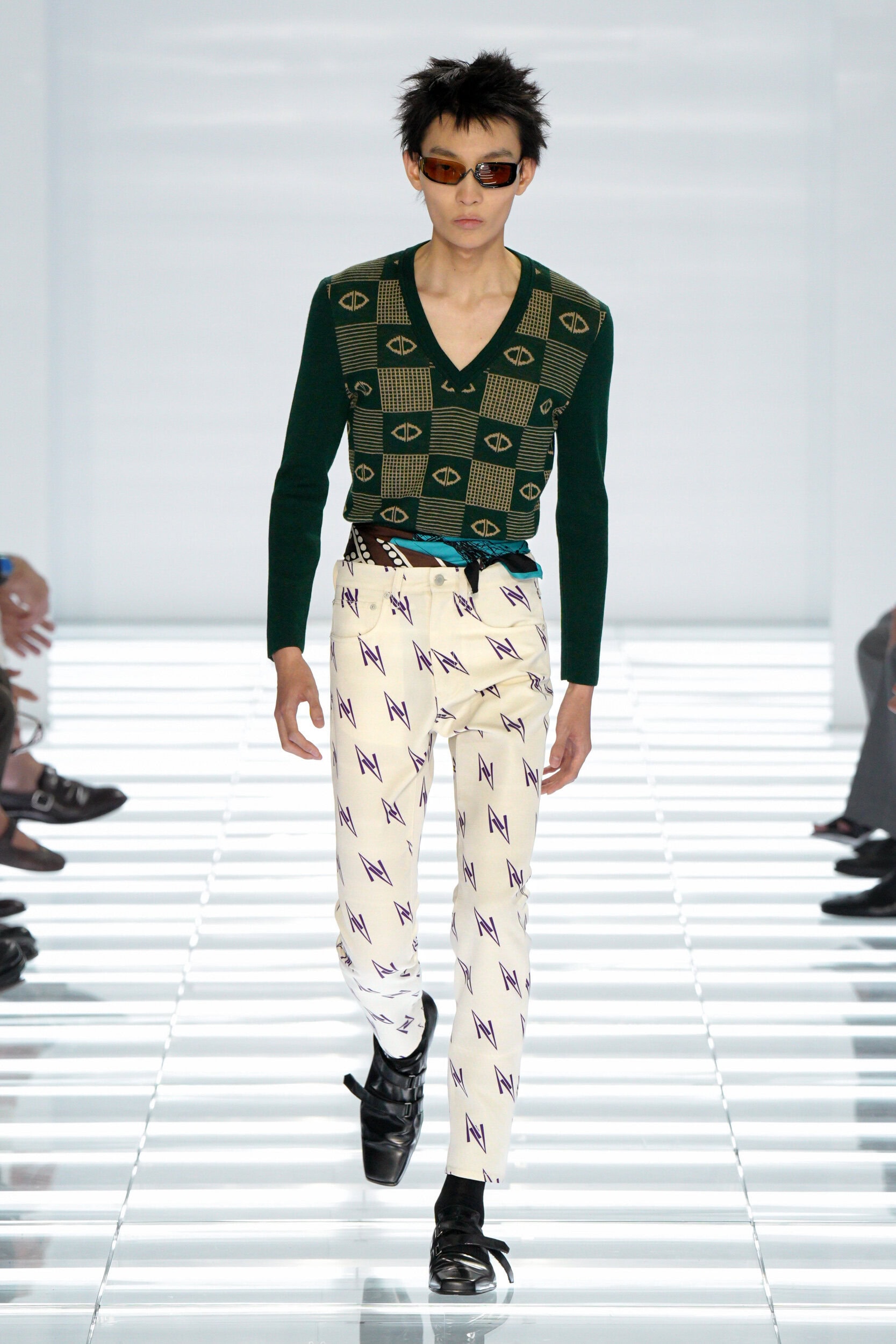 Look 14