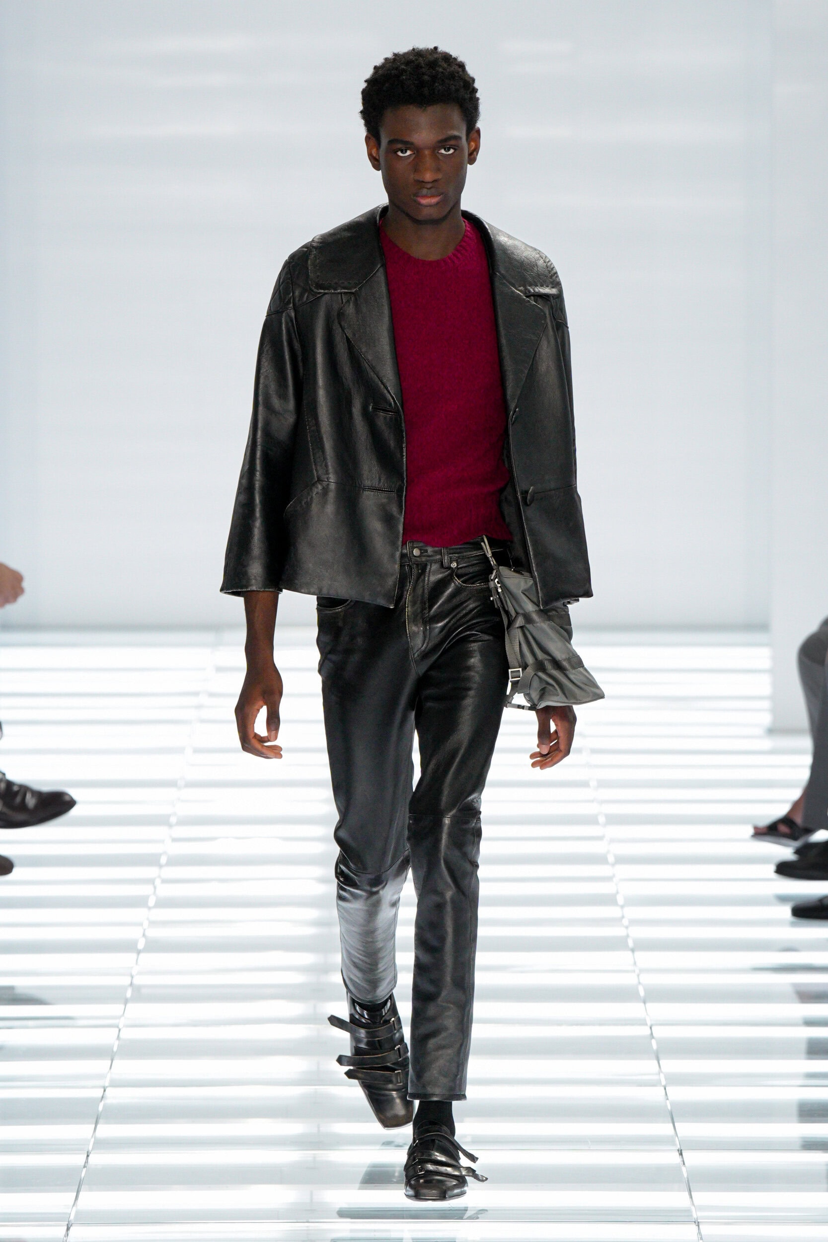 Look 16