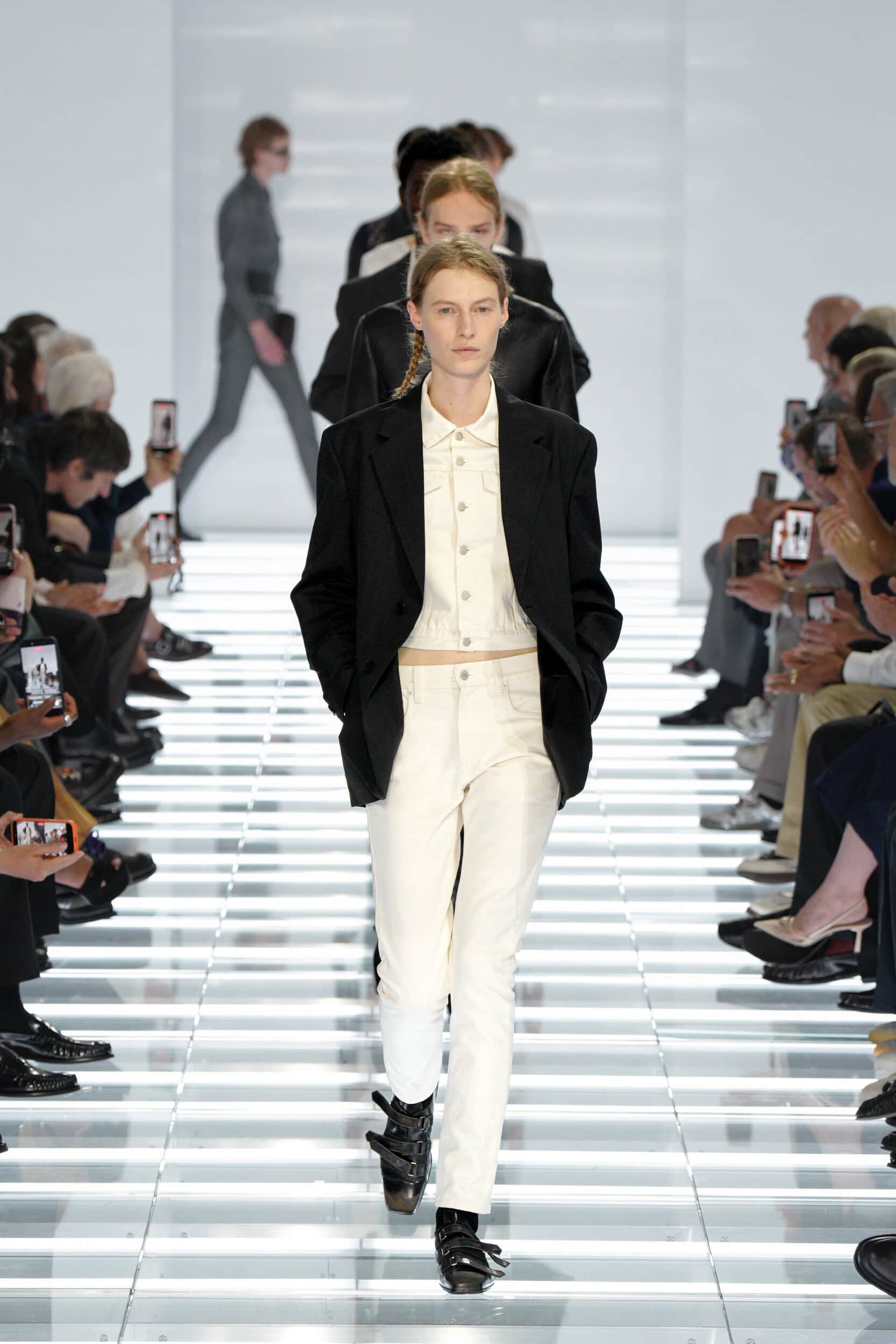 Look 50