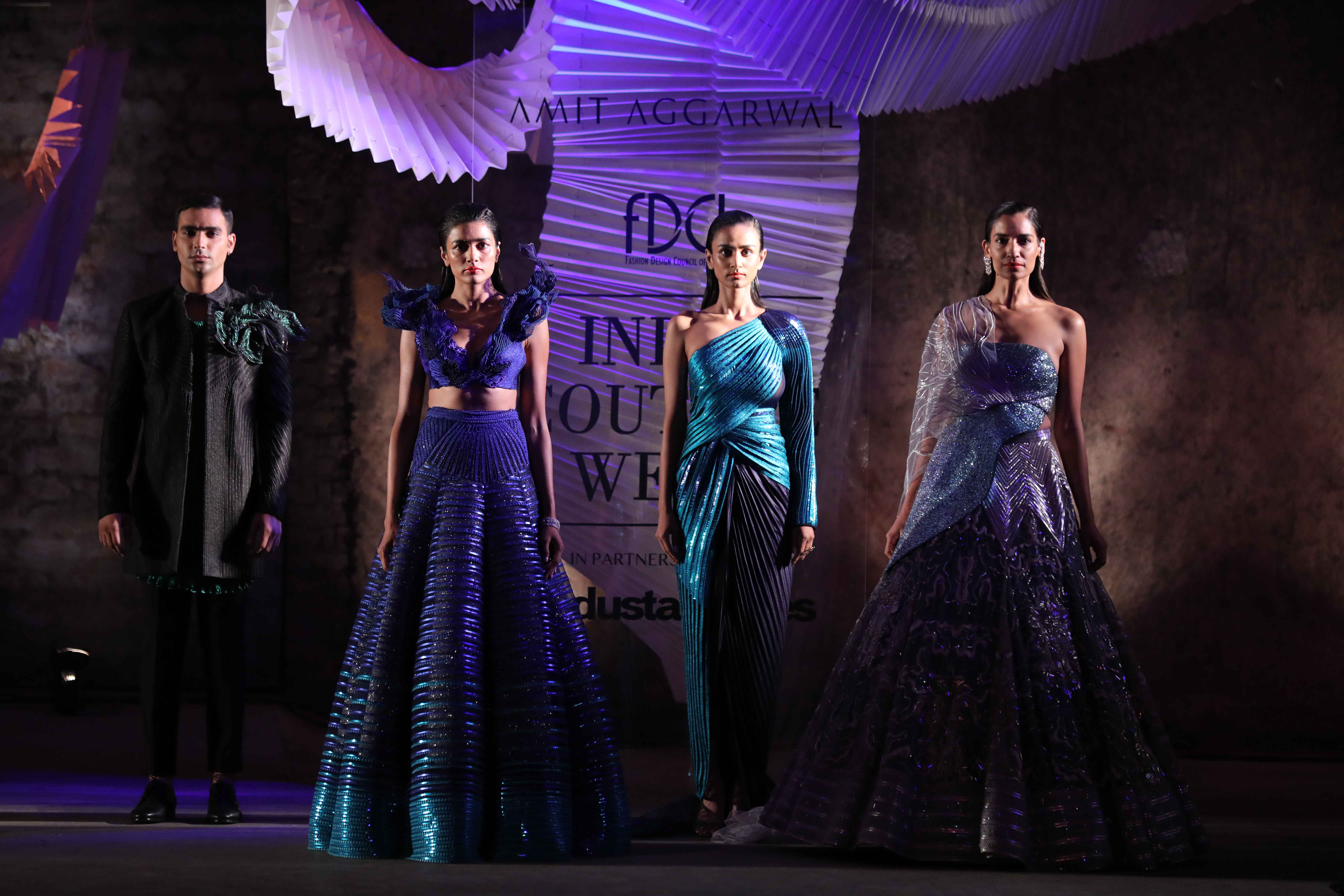 Shop Amit Aggarwal Designer Dresses, Lehengas, Sarees Online | Aashni & Co