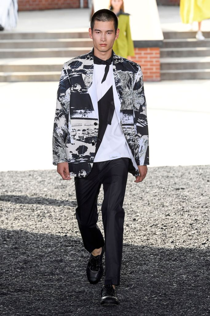 Look 10