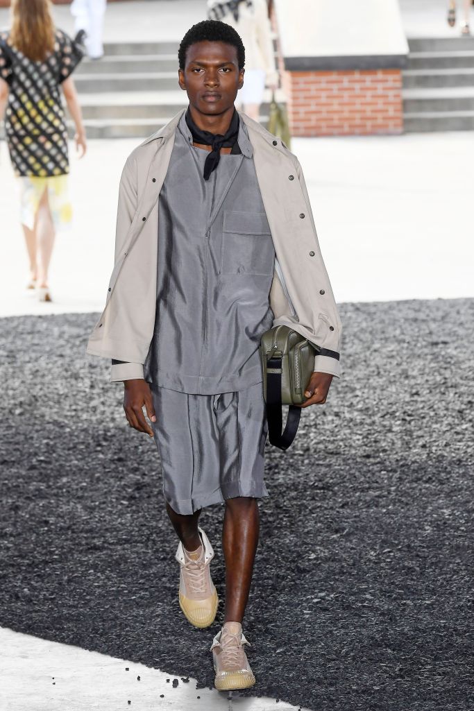 Look 18