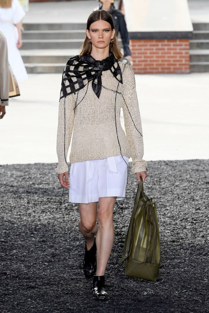 Look 19