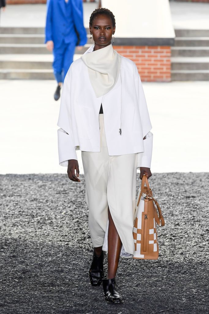 Look 28