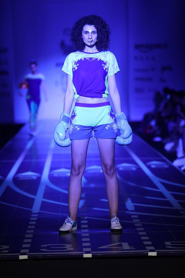 Look 15