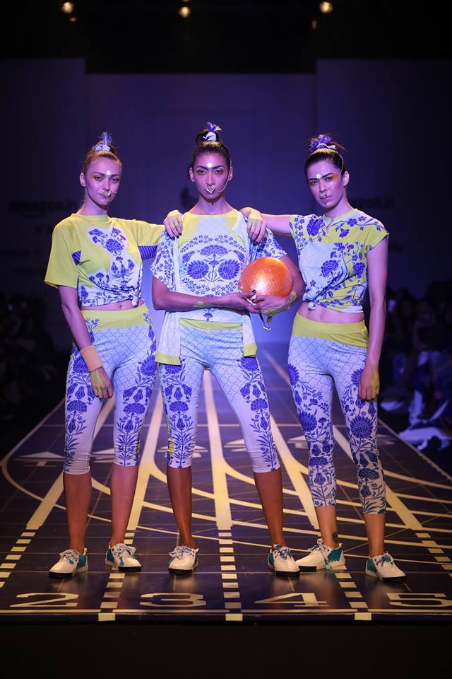 Look 17