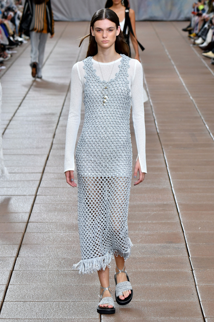 Look 18