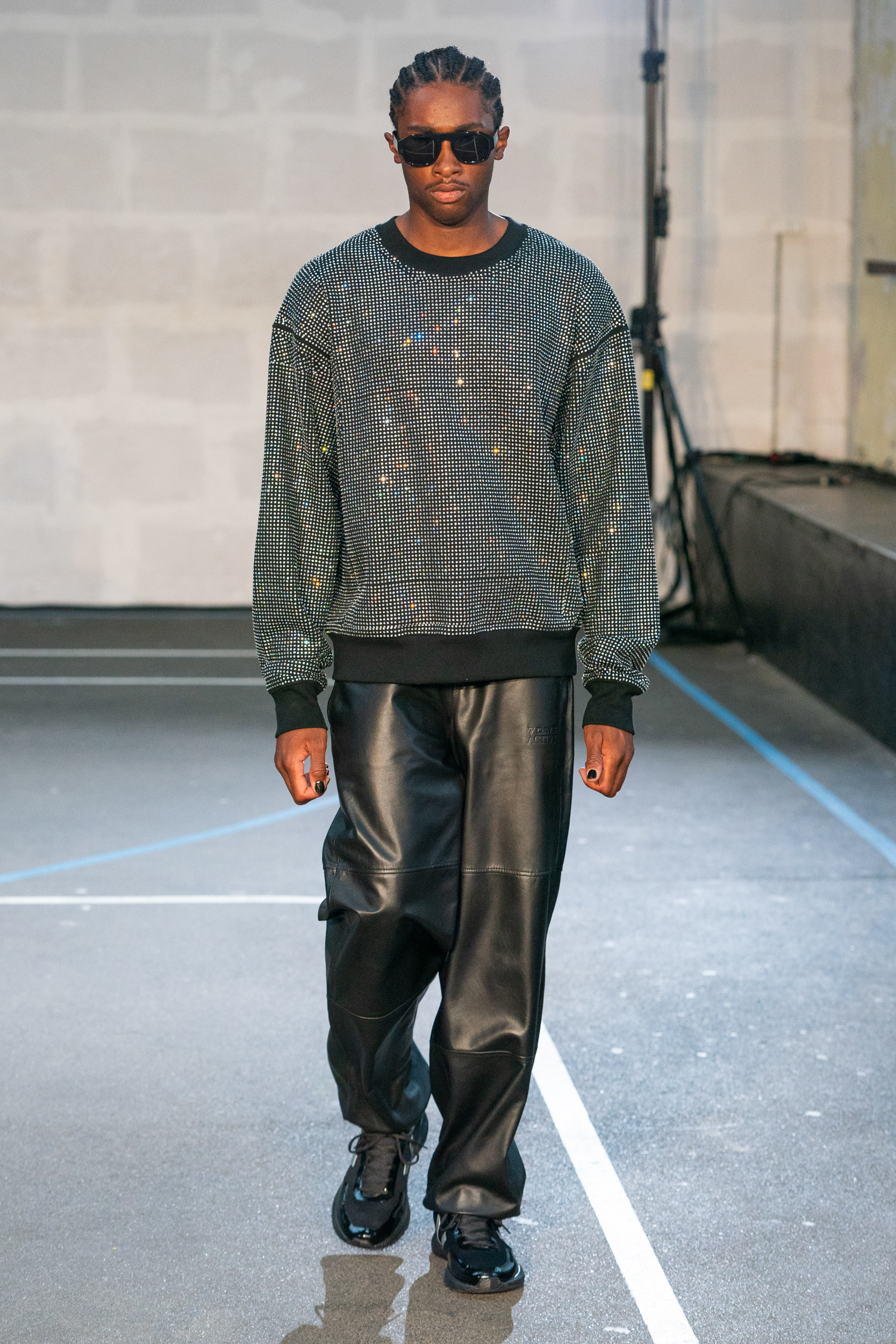 Look 4