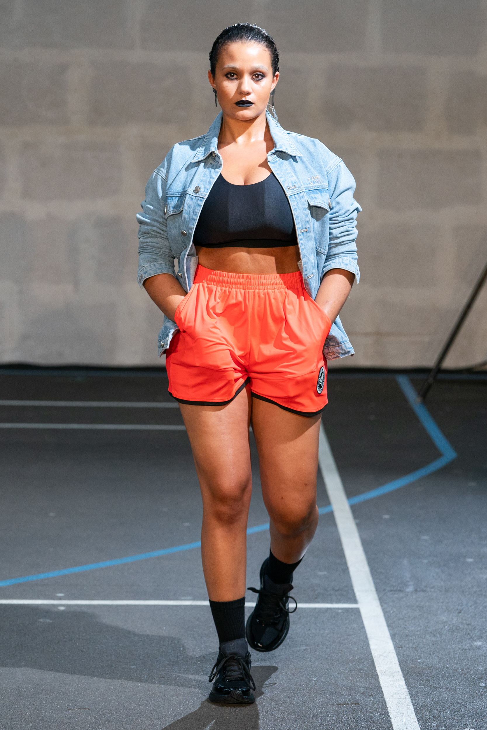Look 15