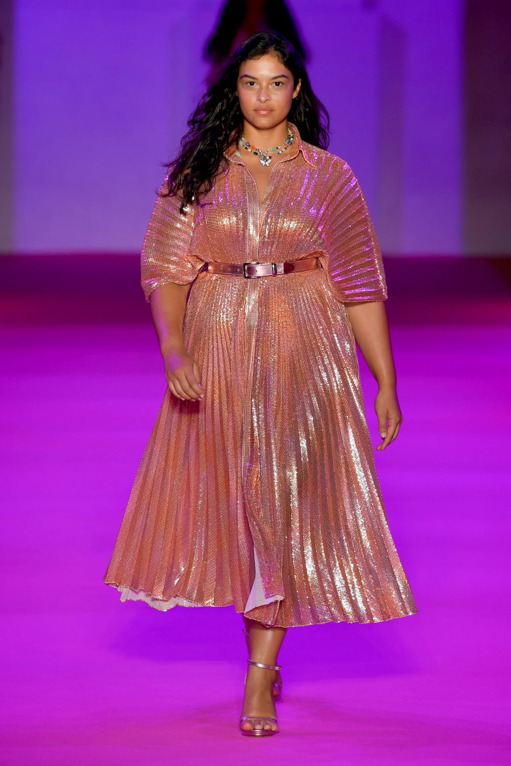 Look 16