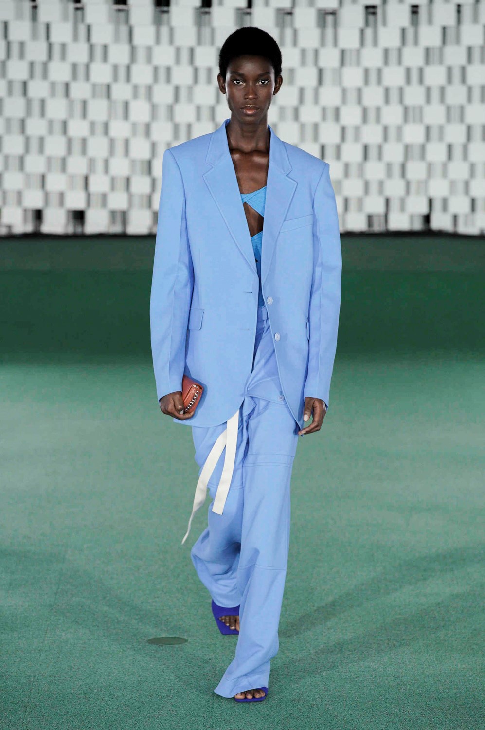Look 11