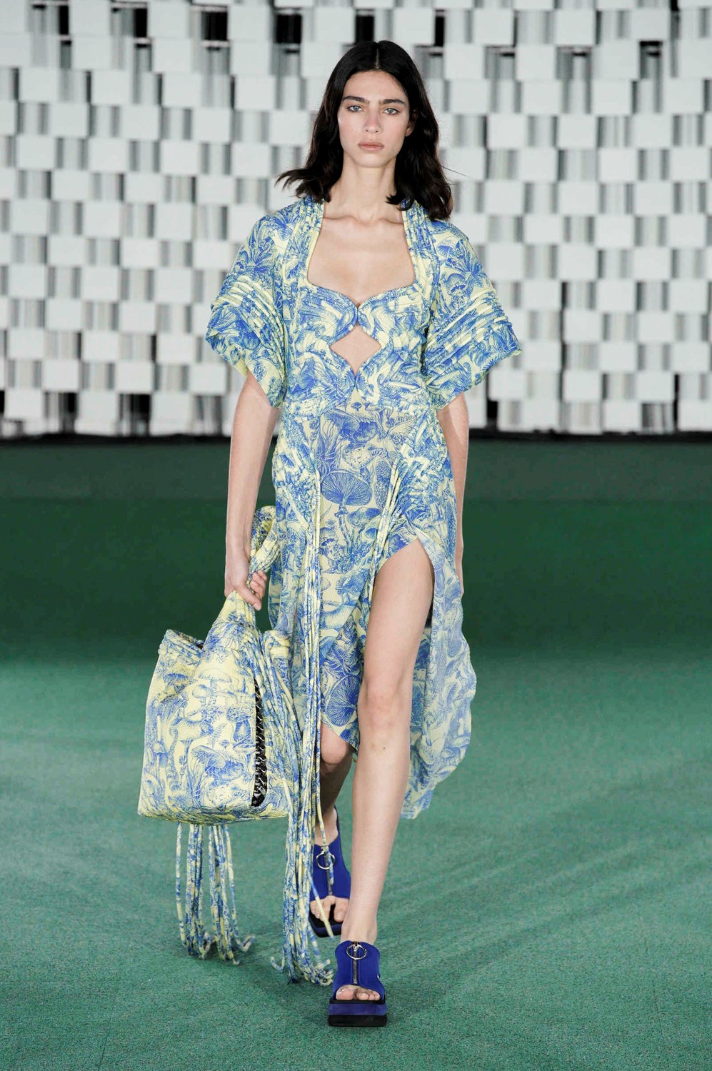 Look 12