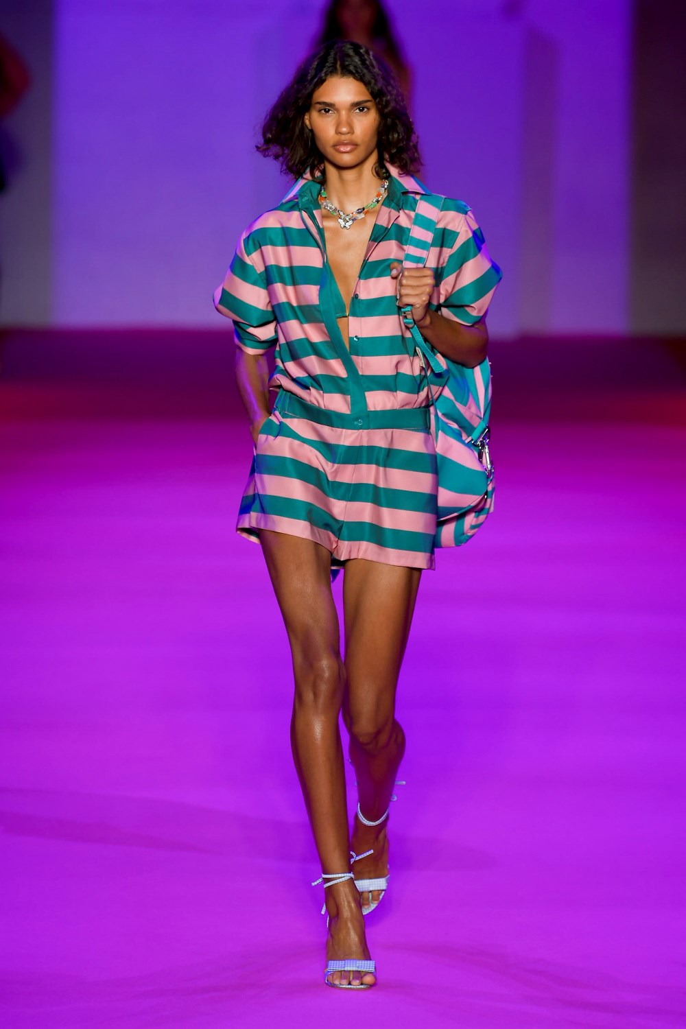 Look 25