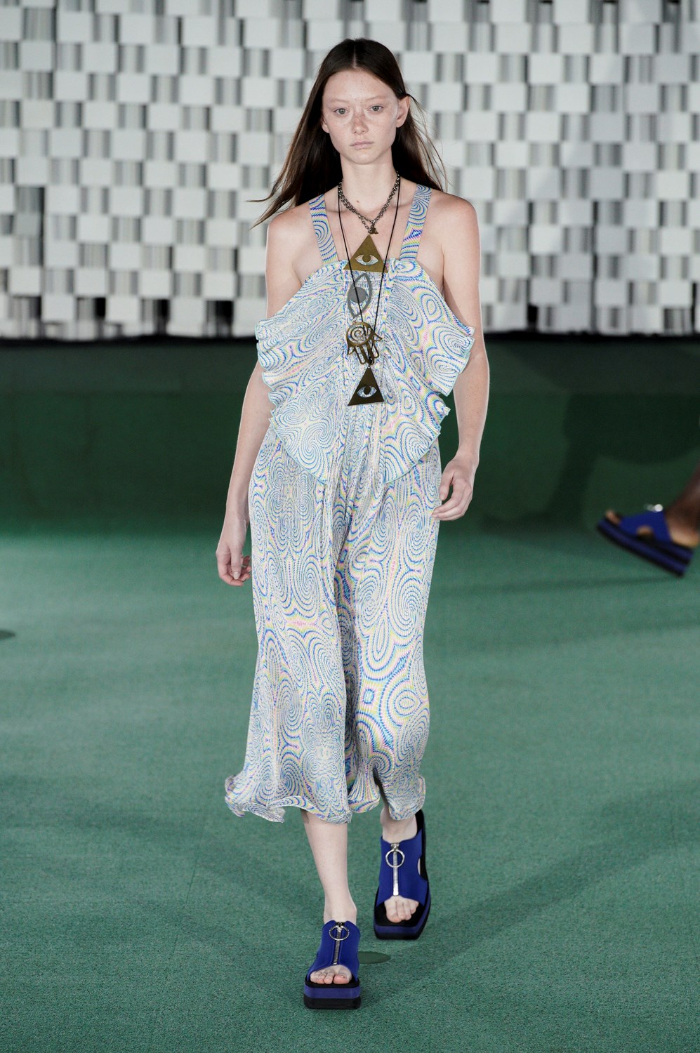Look 24