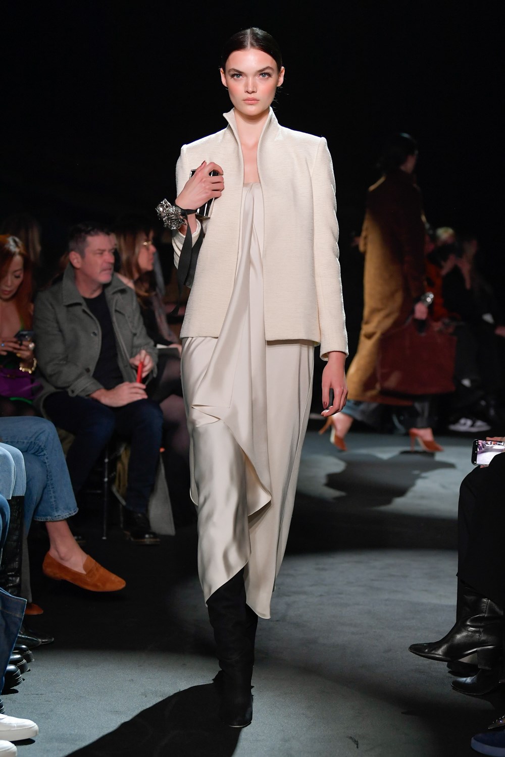 Look 14