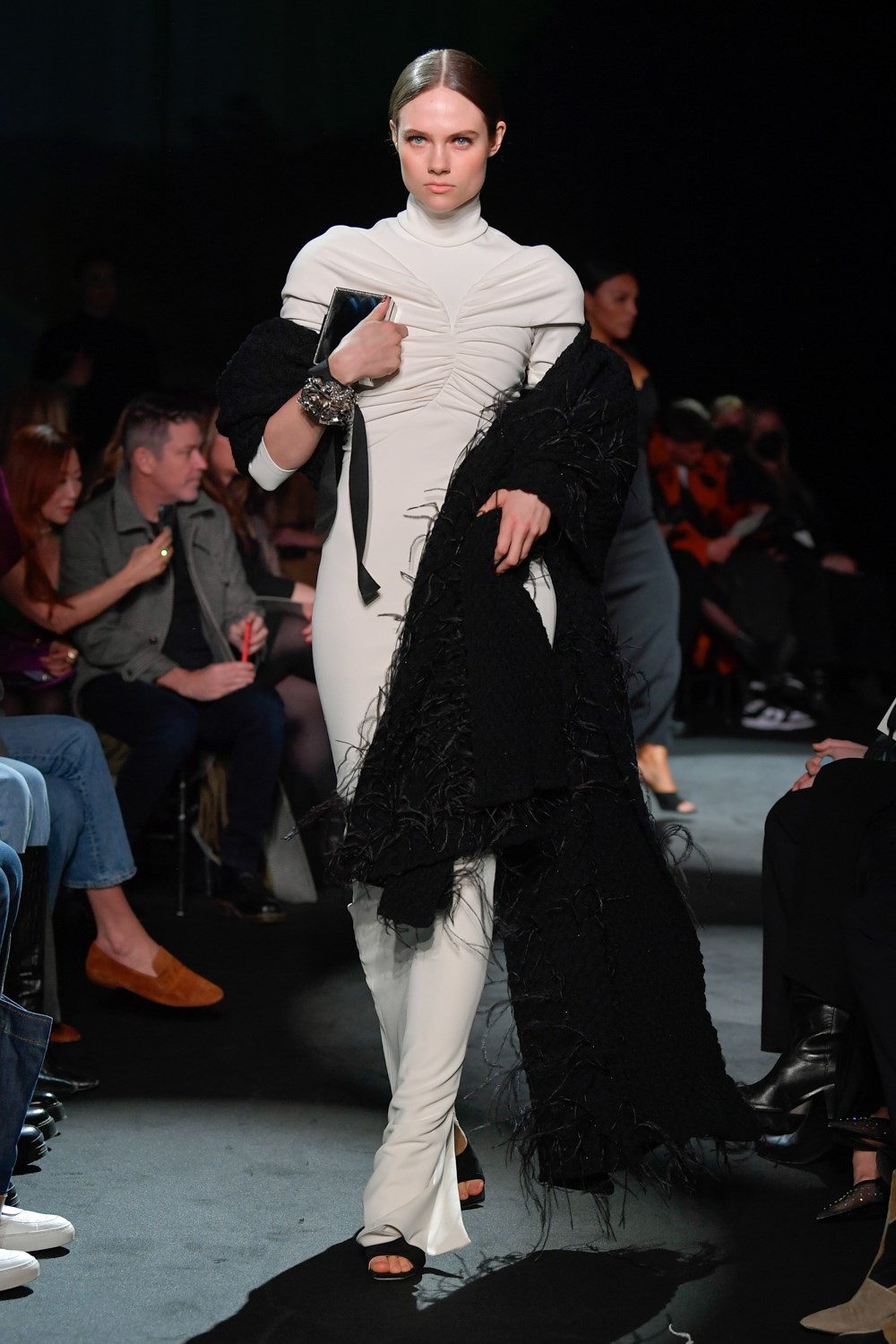 Look 25