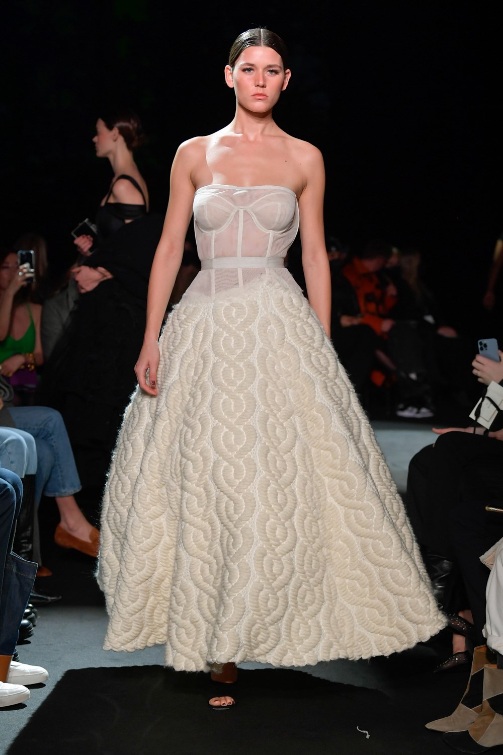 Look 27