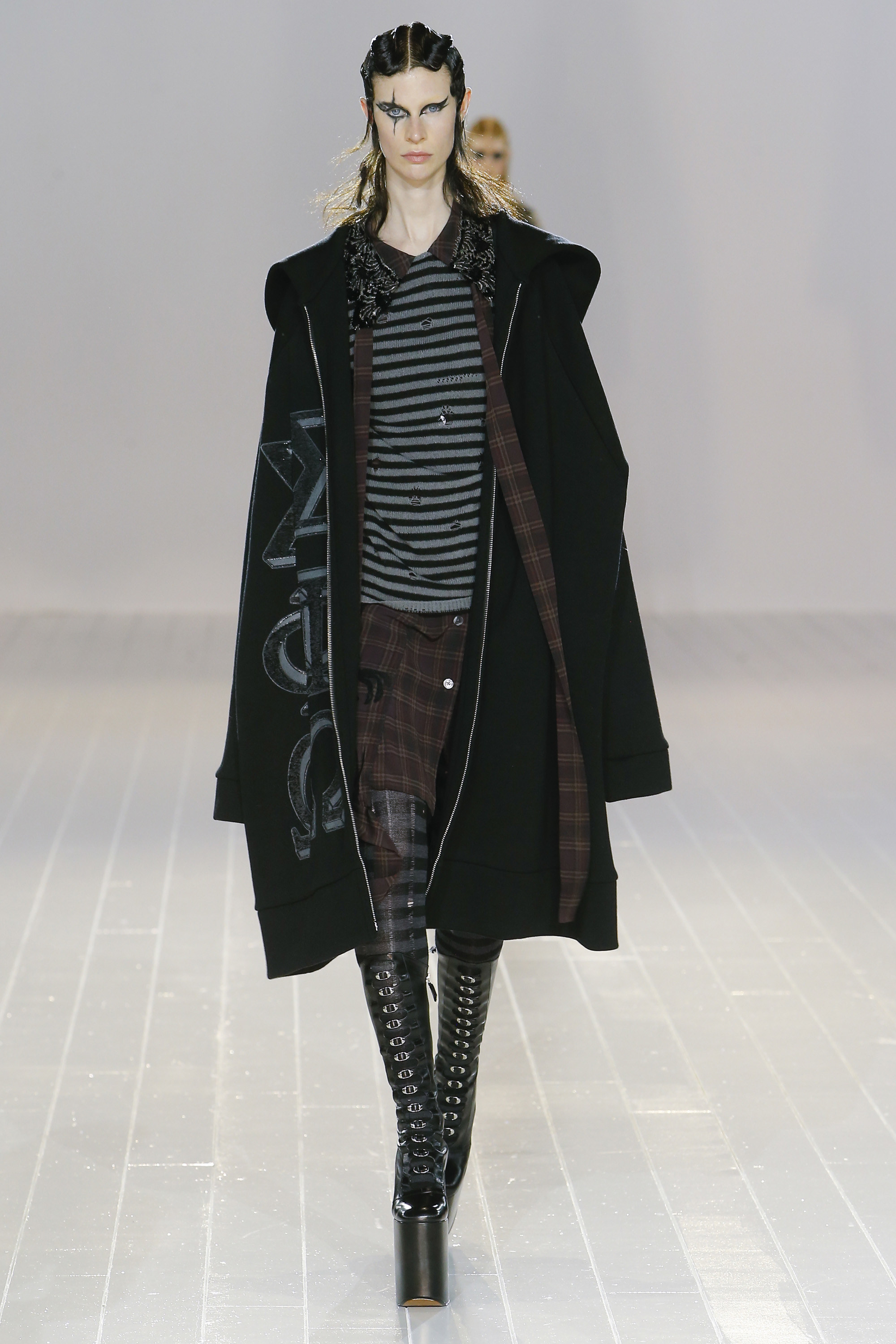 Look 5