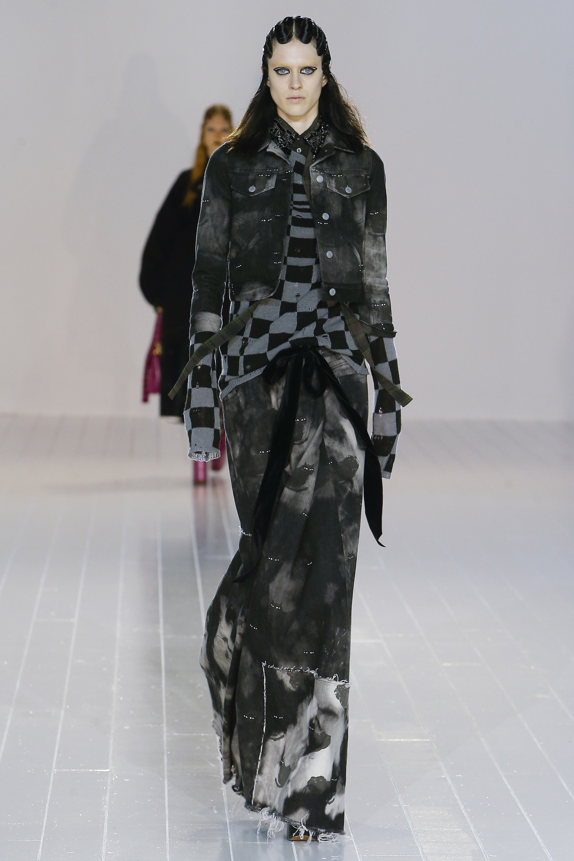 Look 11