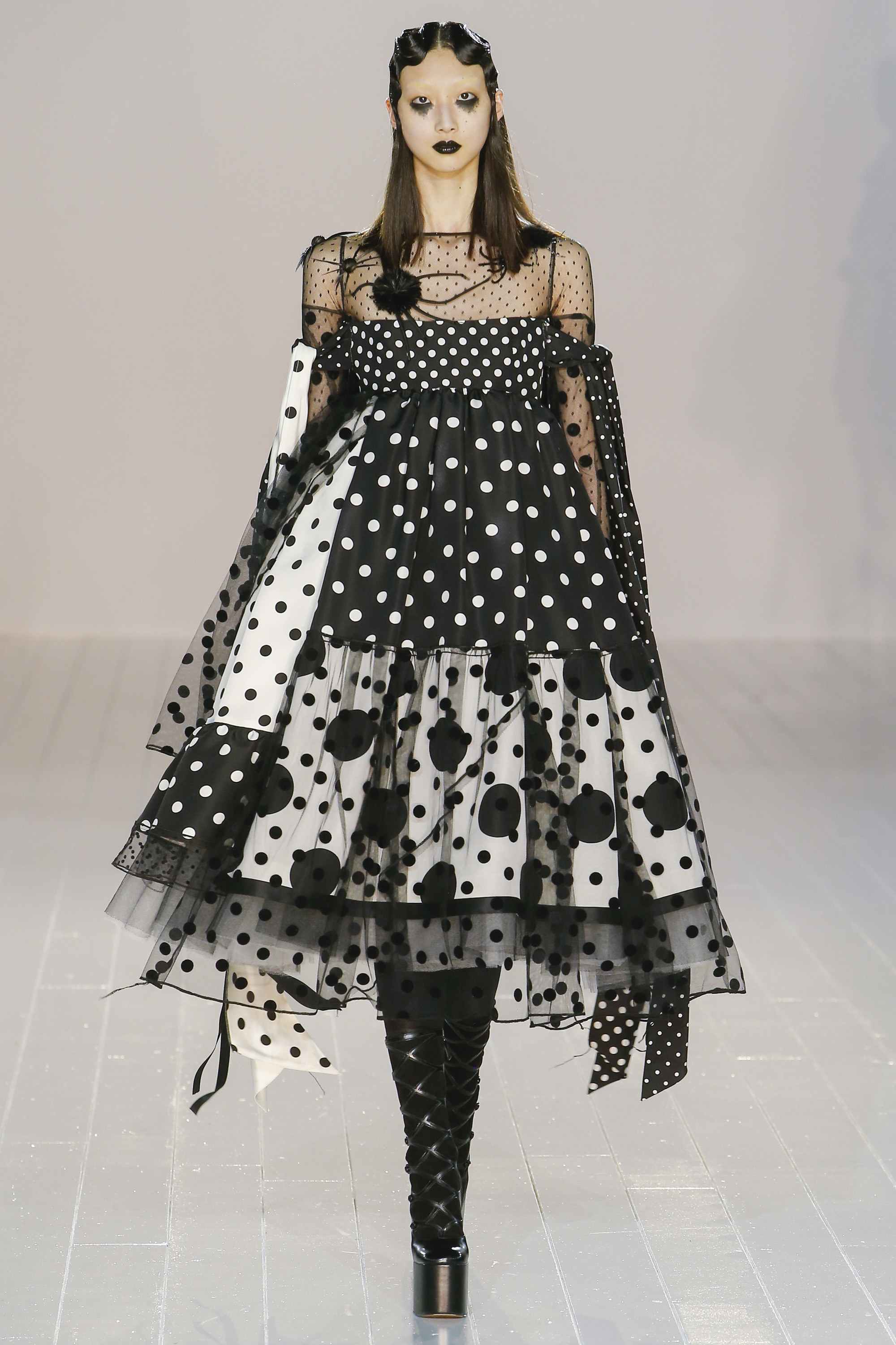 Look 15