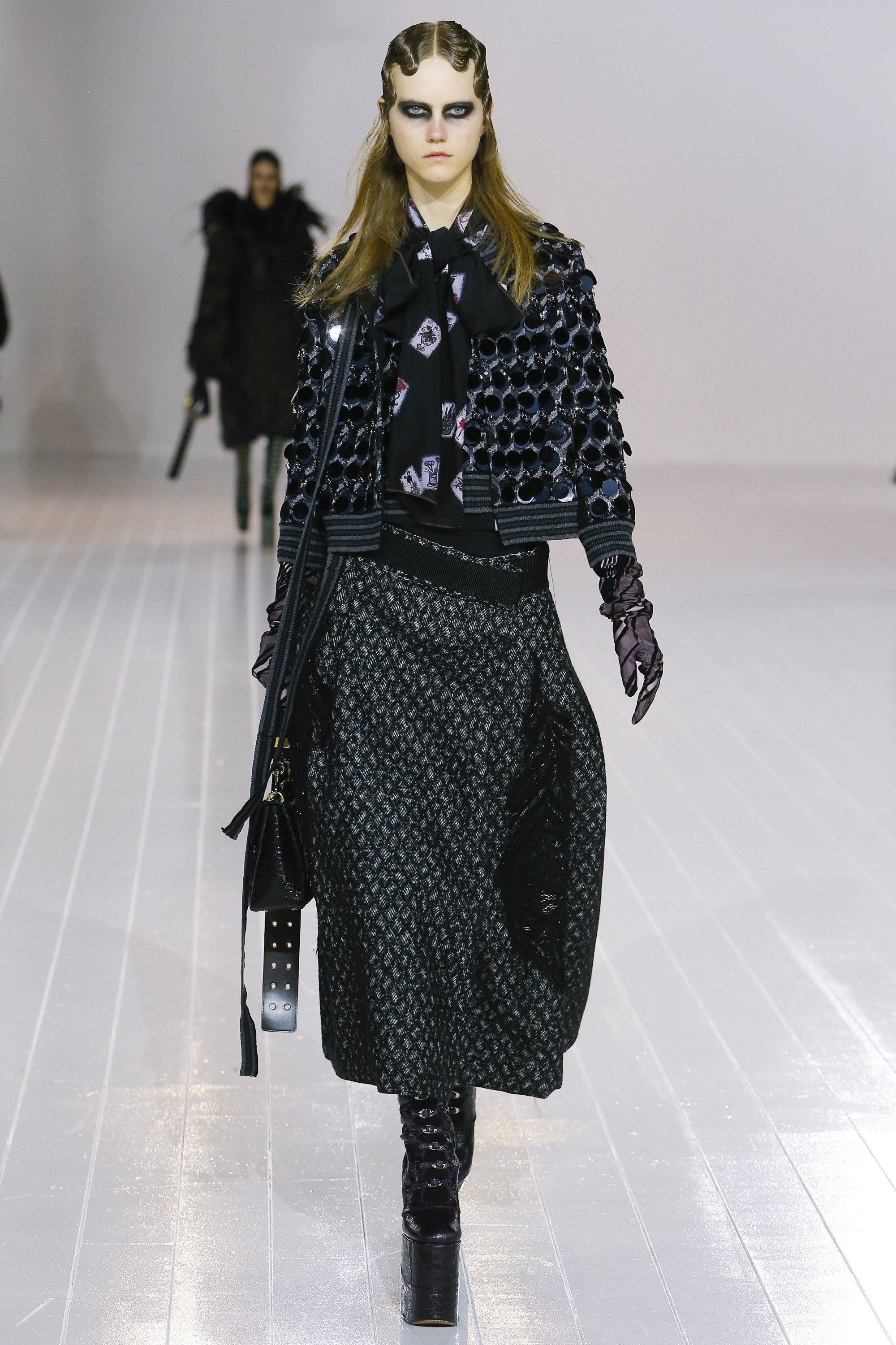 Look 17