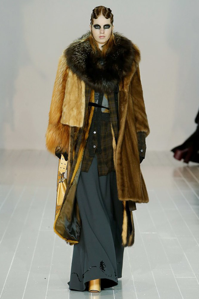 Look 25