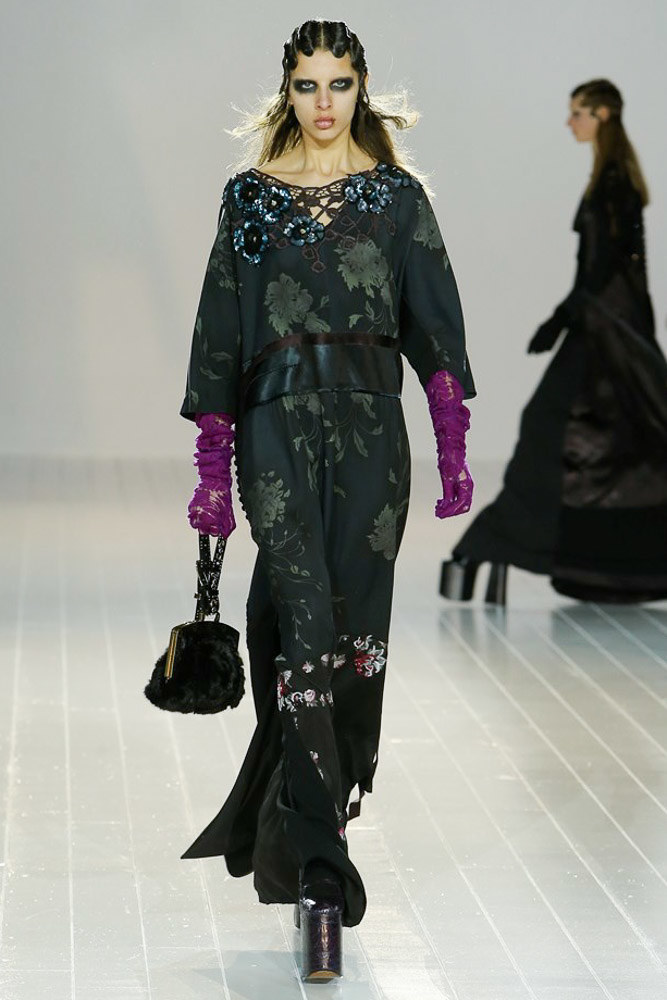 Look 30