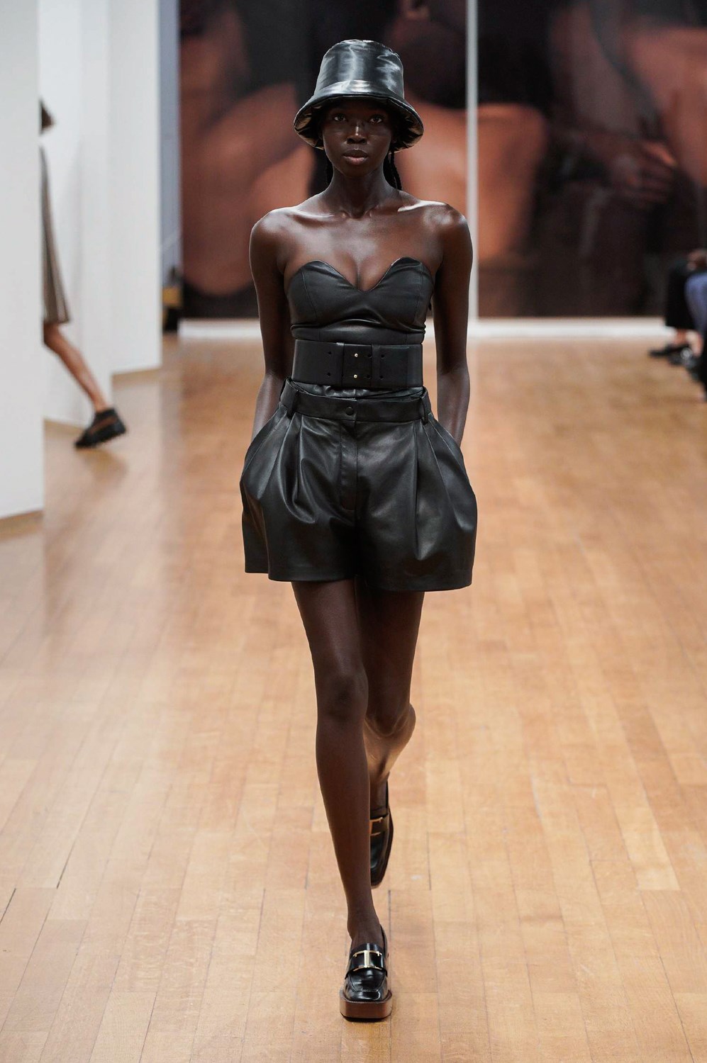 Look 8