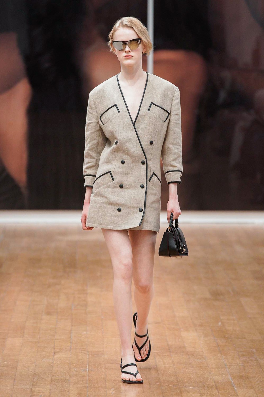 Look 10