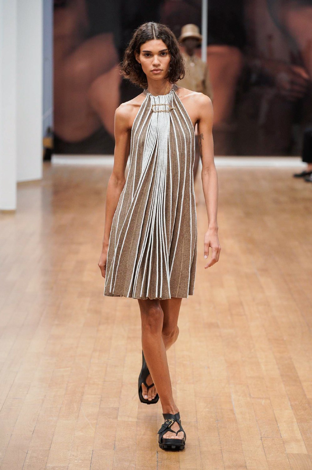 Look 11