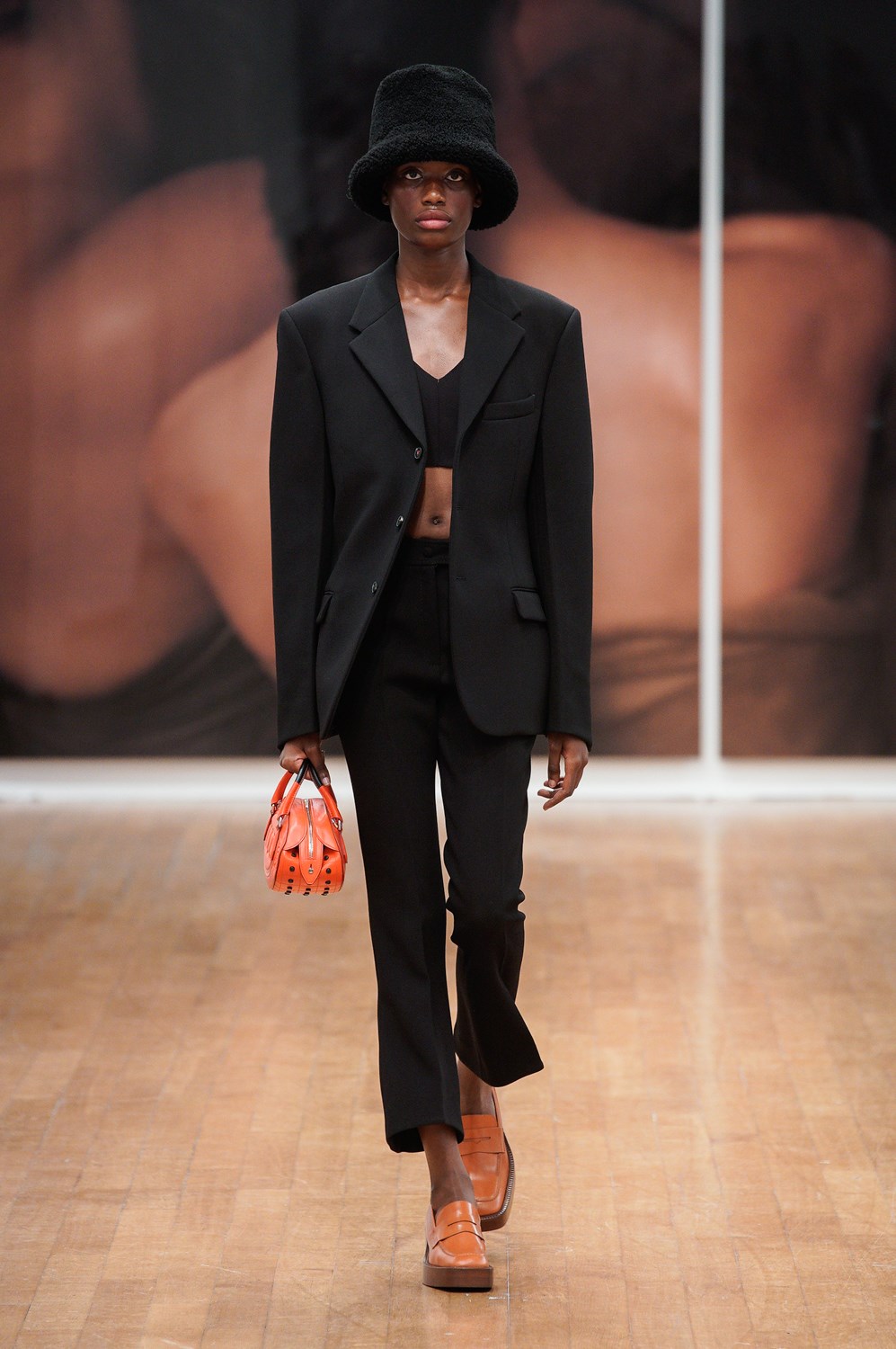 Look 25