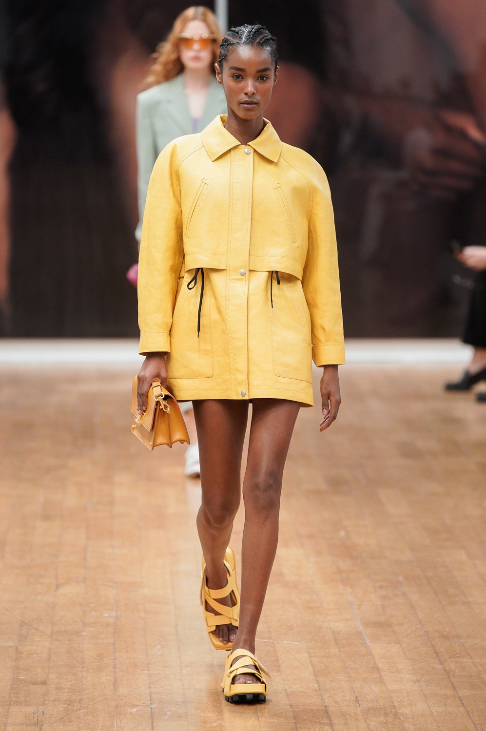Look 28