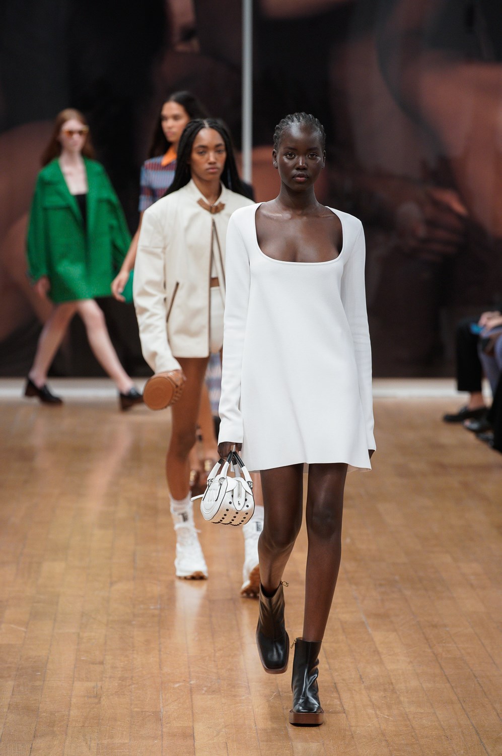Look 44