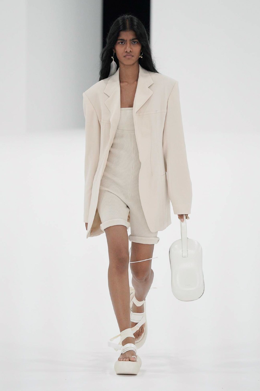 Look 15